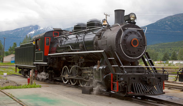 Winnipesaukee Scenic Railroad: Historic Train Rides & Holiday Events